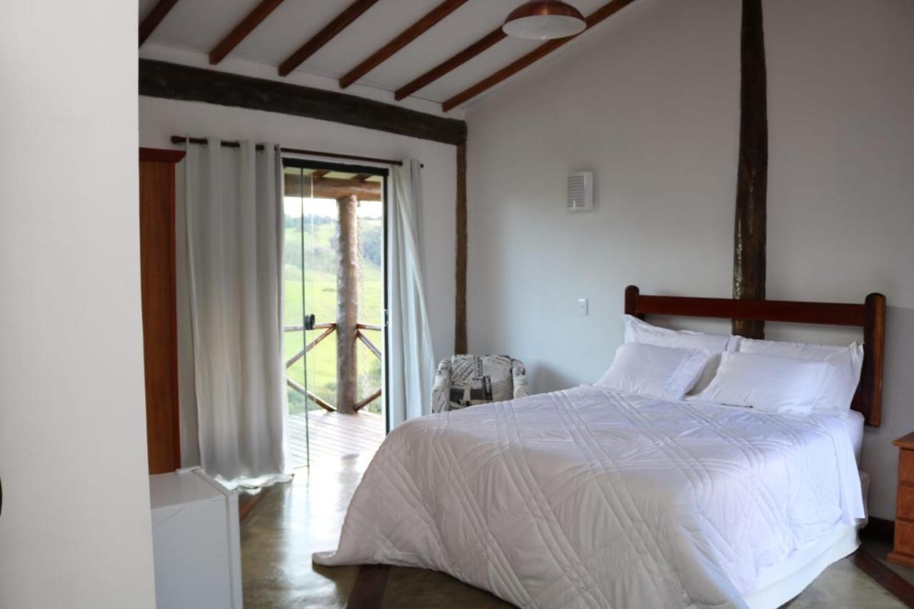 Estalagem Sensacoes Bed & Breakfast Cunha Exterior photo